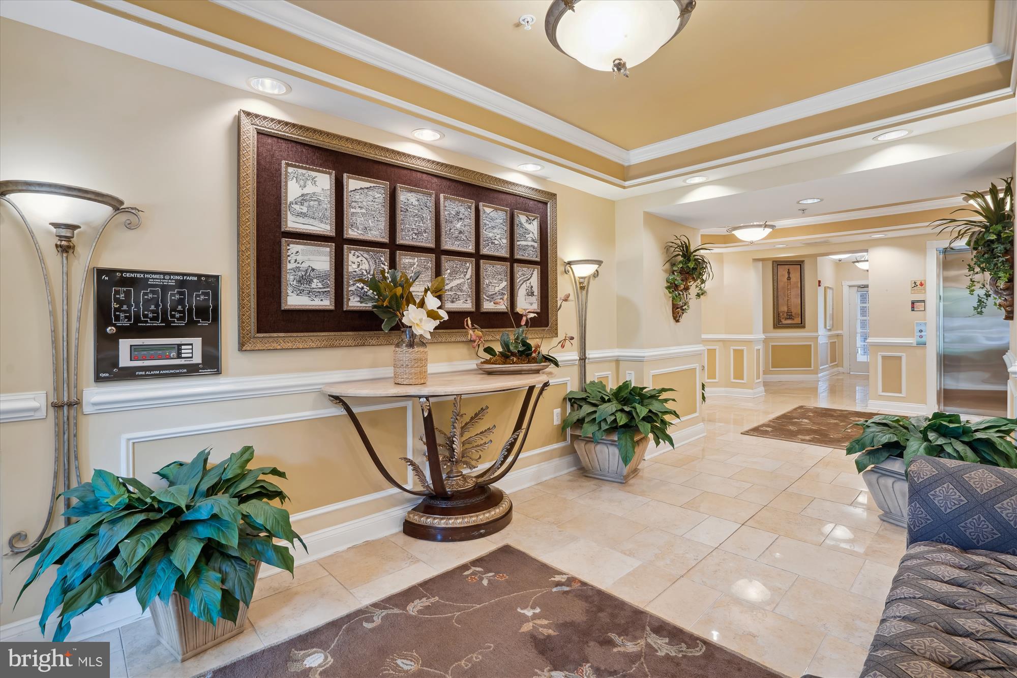 KING FARM VILLAGE CENTER - Residential