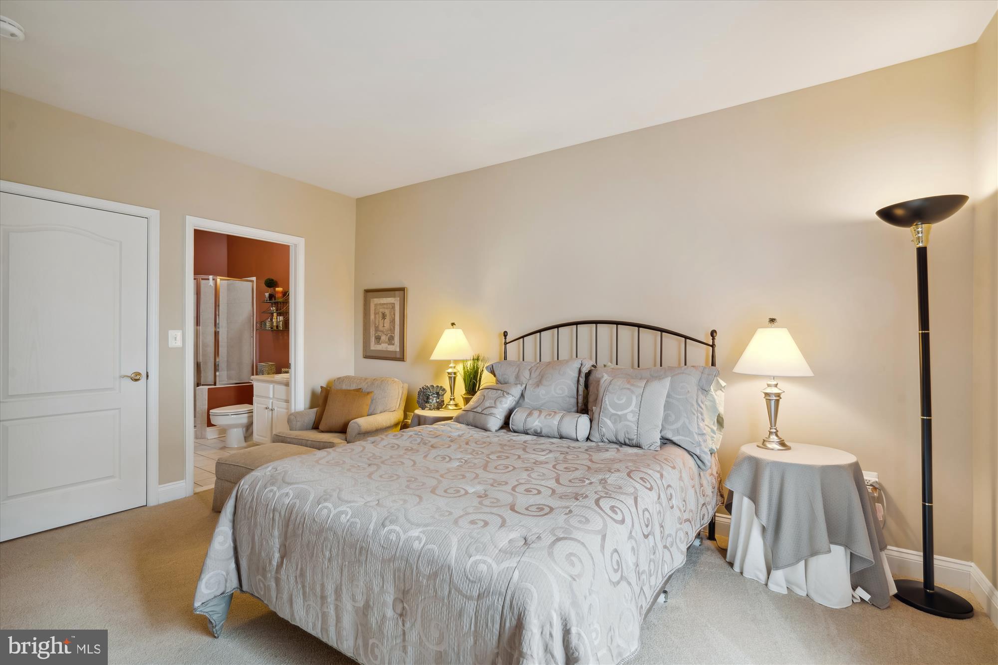 KING FARM VILLAGE CENTER - Residential