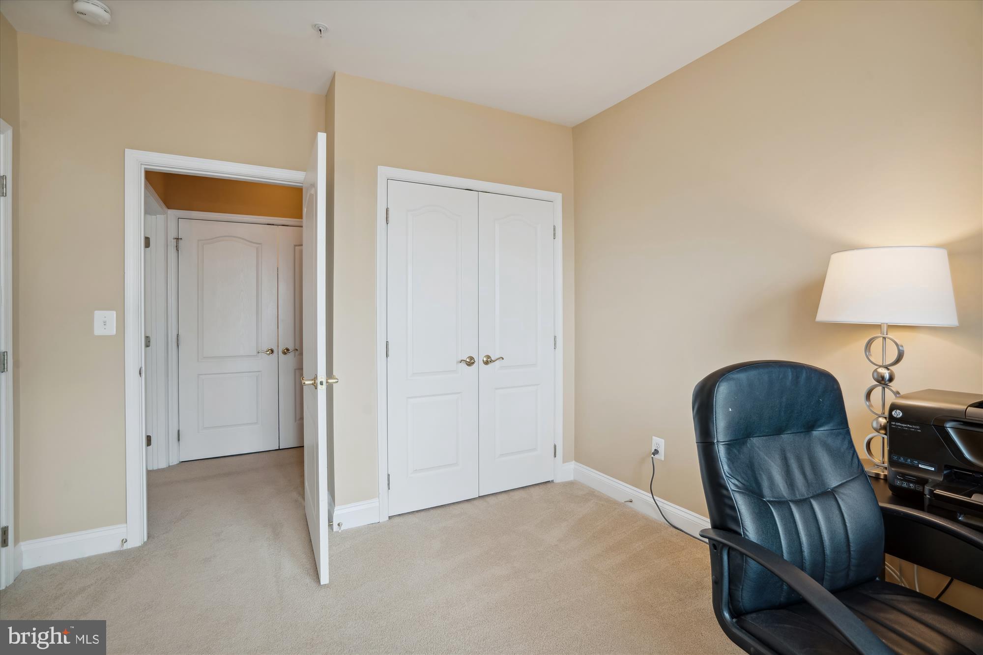 KING FARM VILLAGE CENTER - Residential