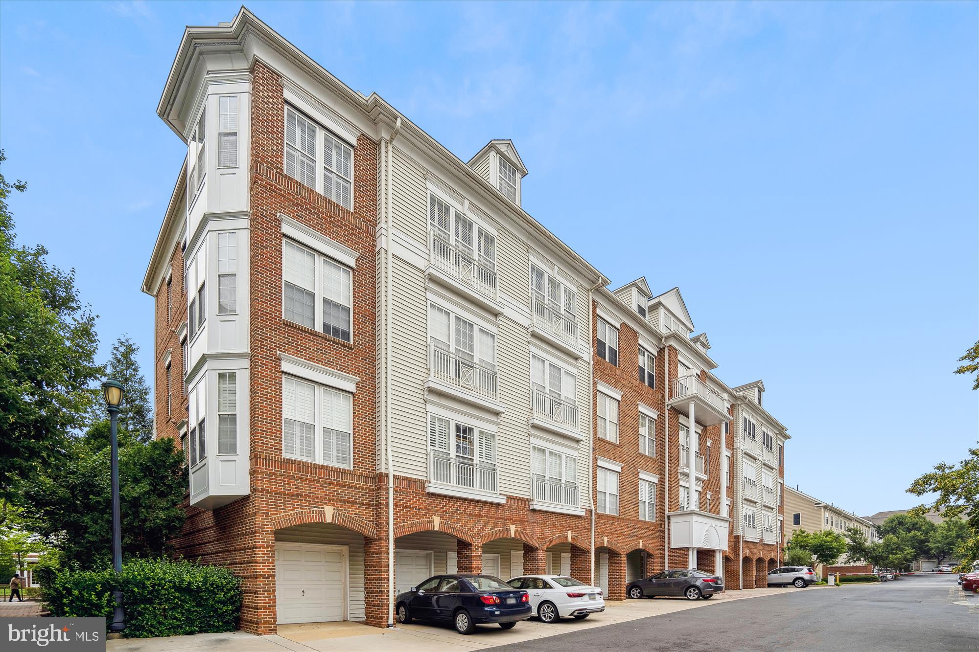 KING FARM VILLAGE CENTER - Residential