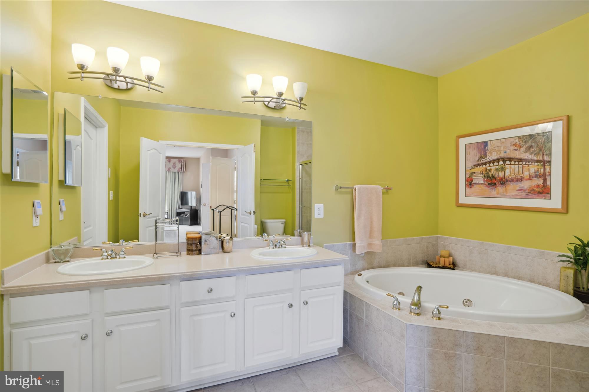 KING FARM VILLAGE CENTER - Residential