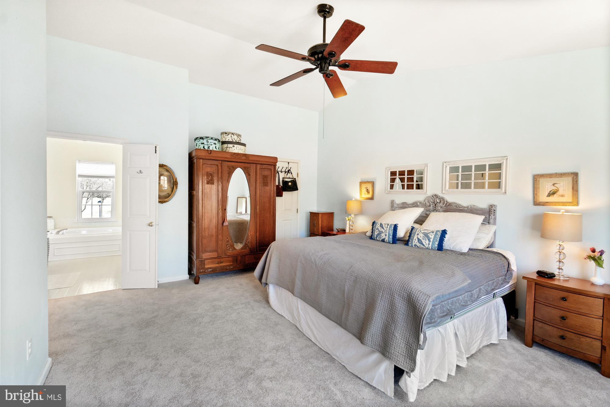 HUNTERS RUN - Residential