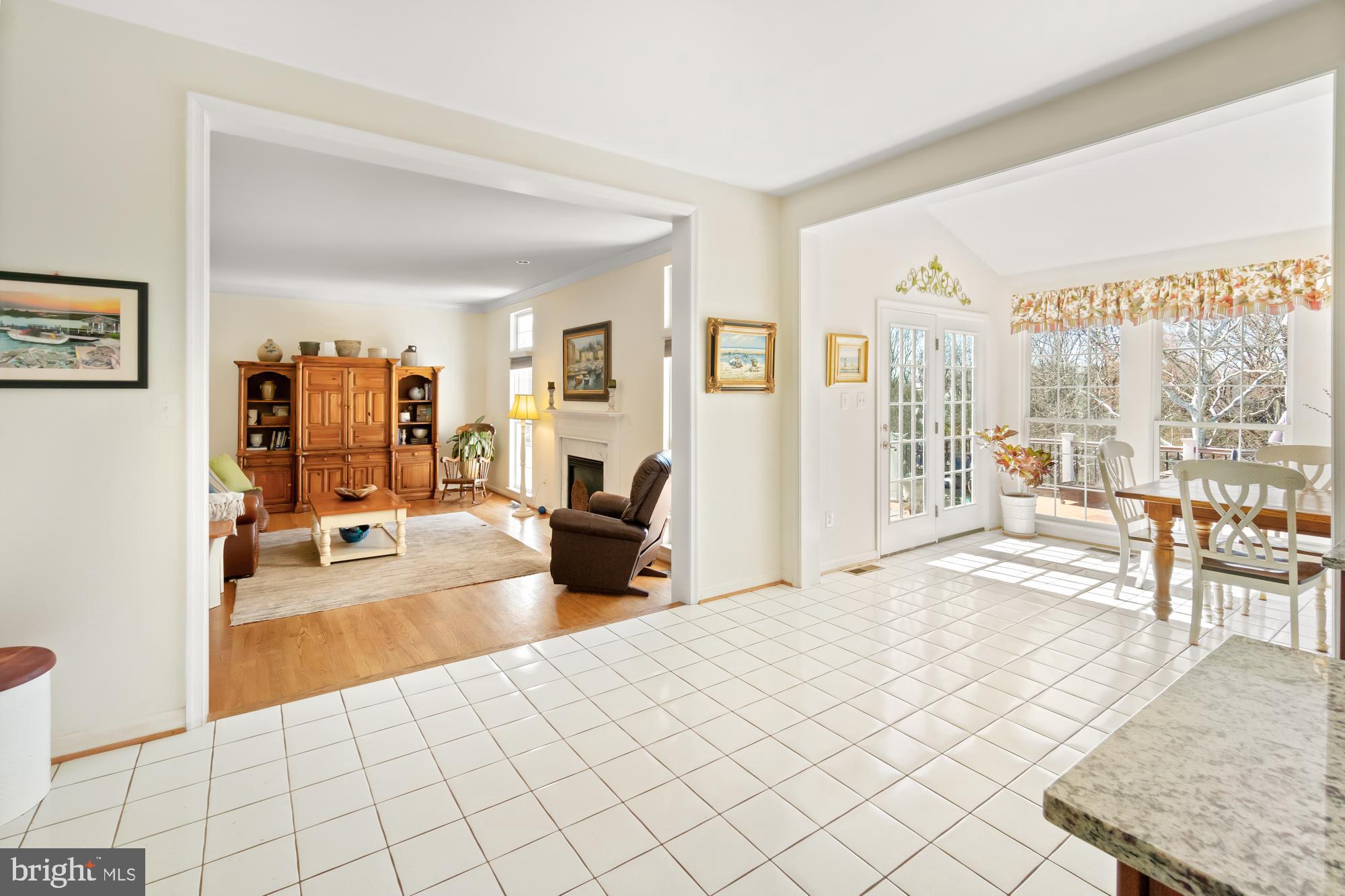 HUNTERS RUN - Residential