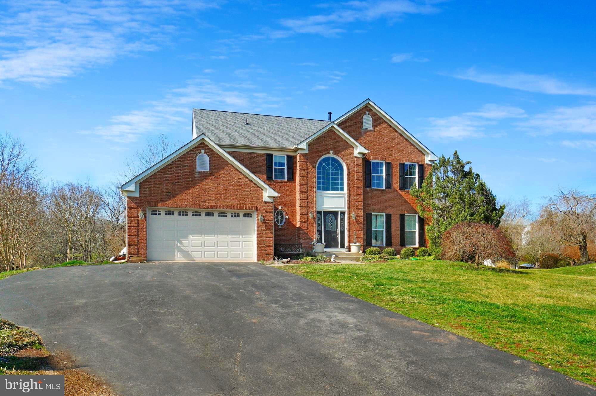 HUNTERS RUN - Residential