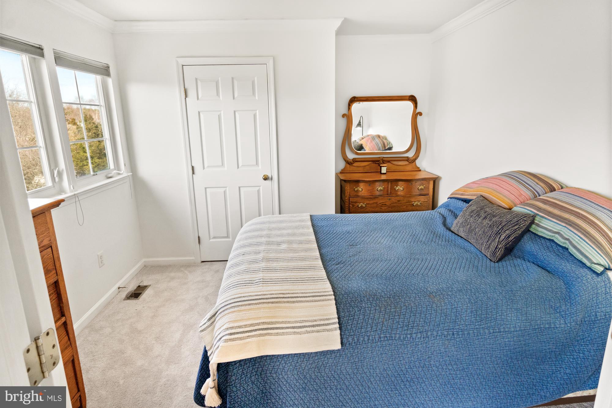 HUNTERS RUN - Residential