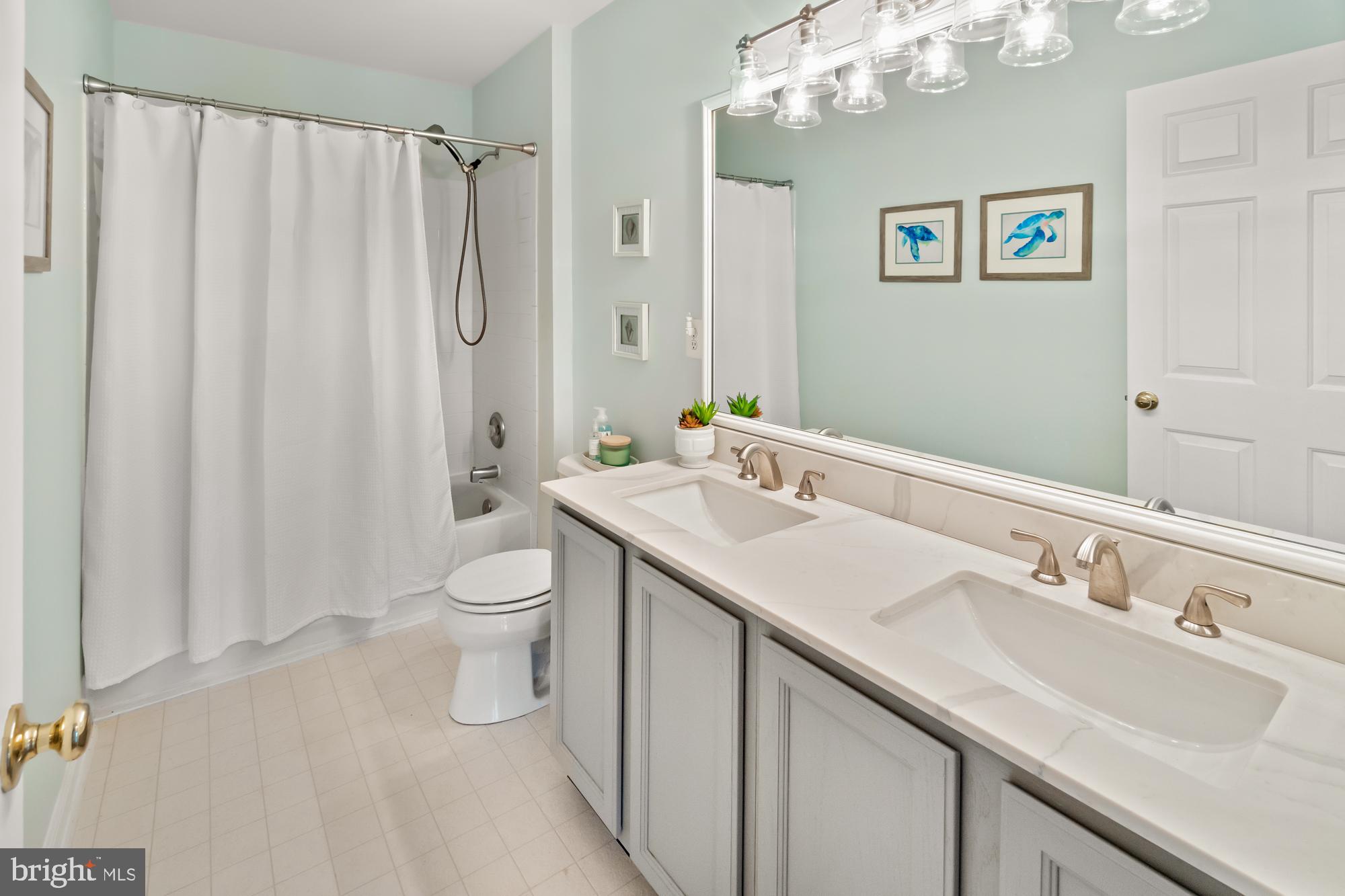 HUNTERS RUN - Residential