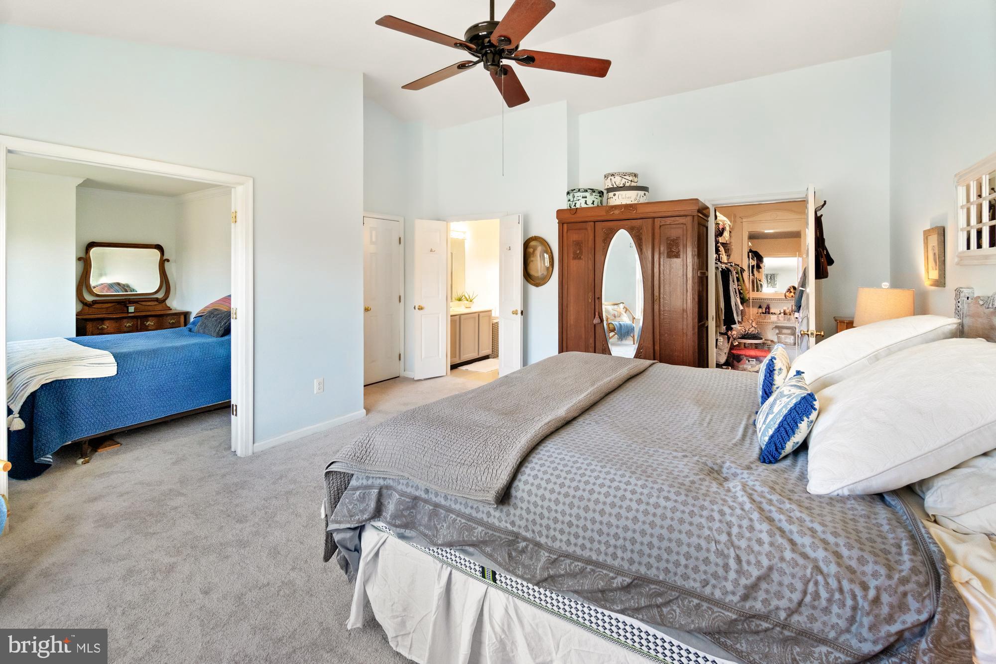 HUNTERS RUN - Residential