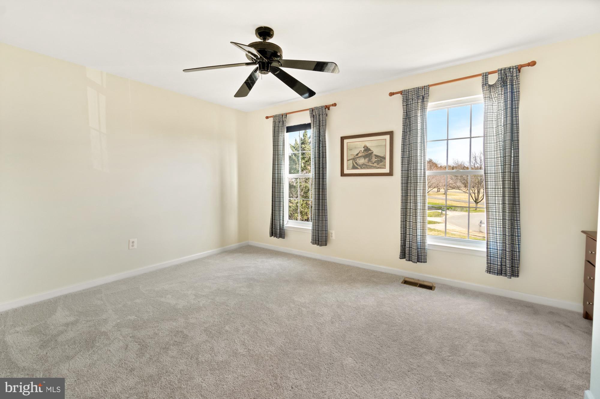 HUNTERS RUN - Residential