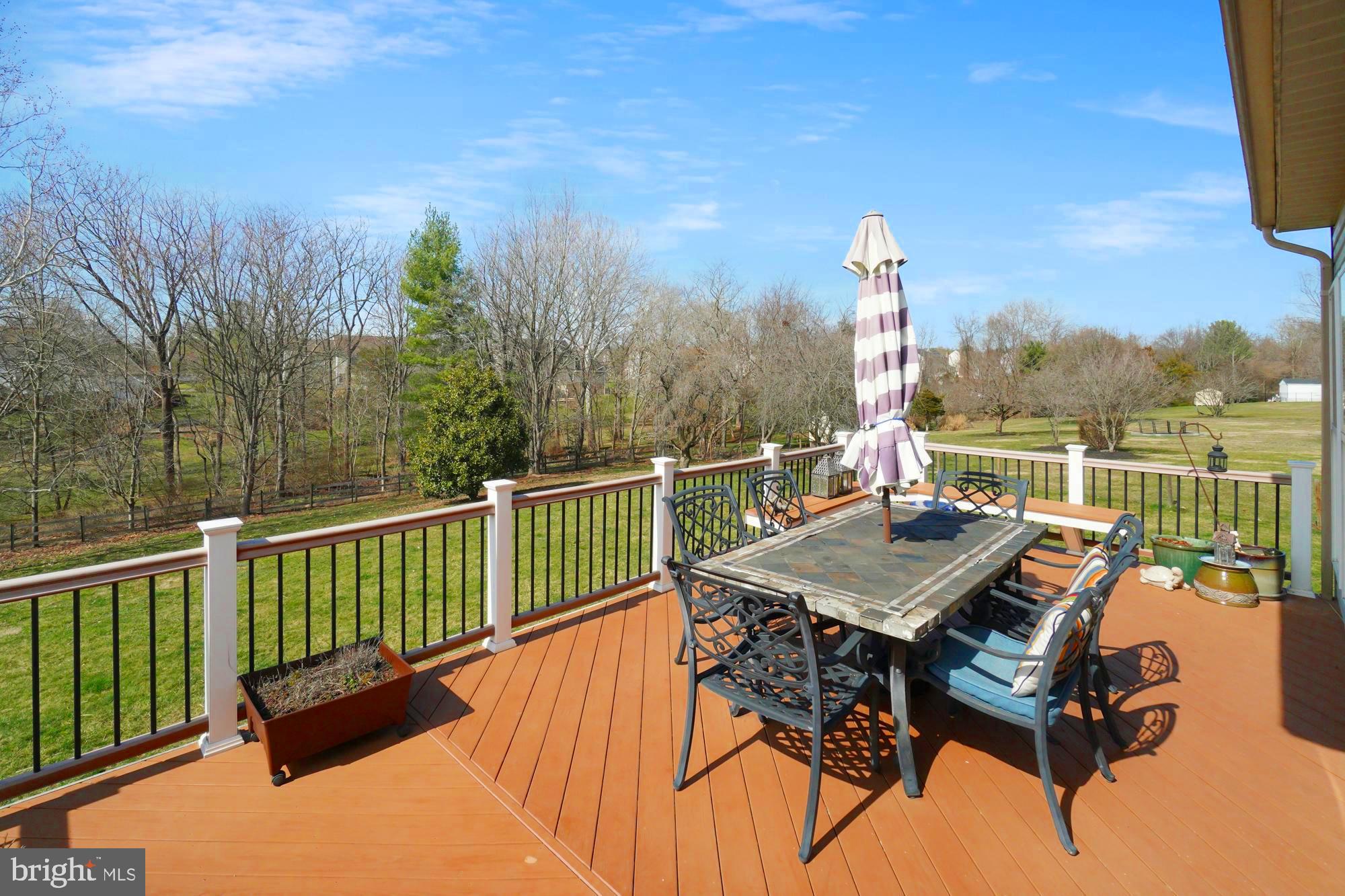 HUNTERS RUN - Residential