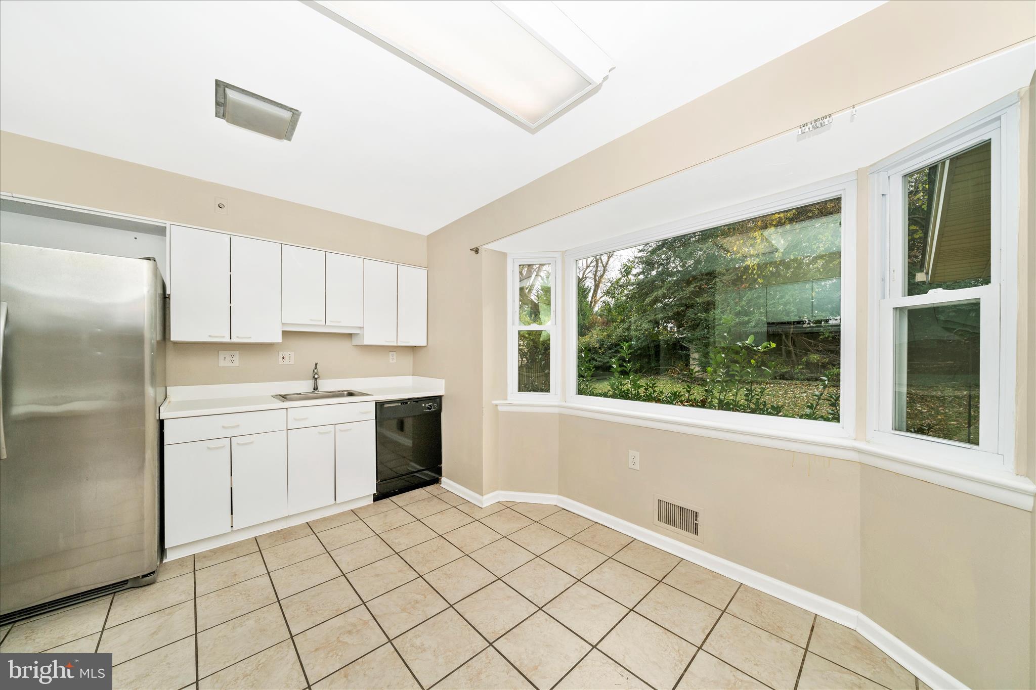 CHEVY CHASE - Residential Lease