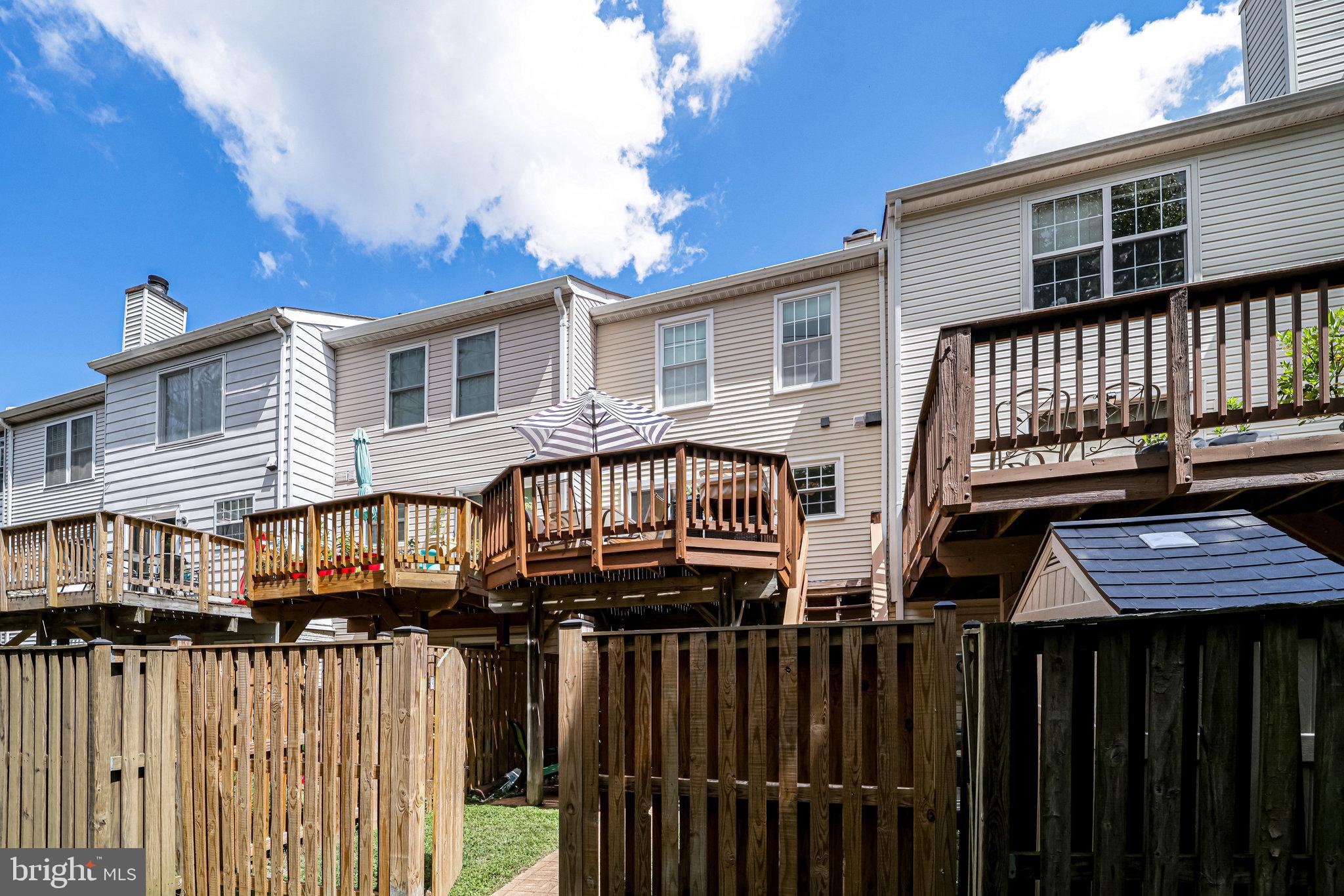 MANCHESTER LAKES - Residential