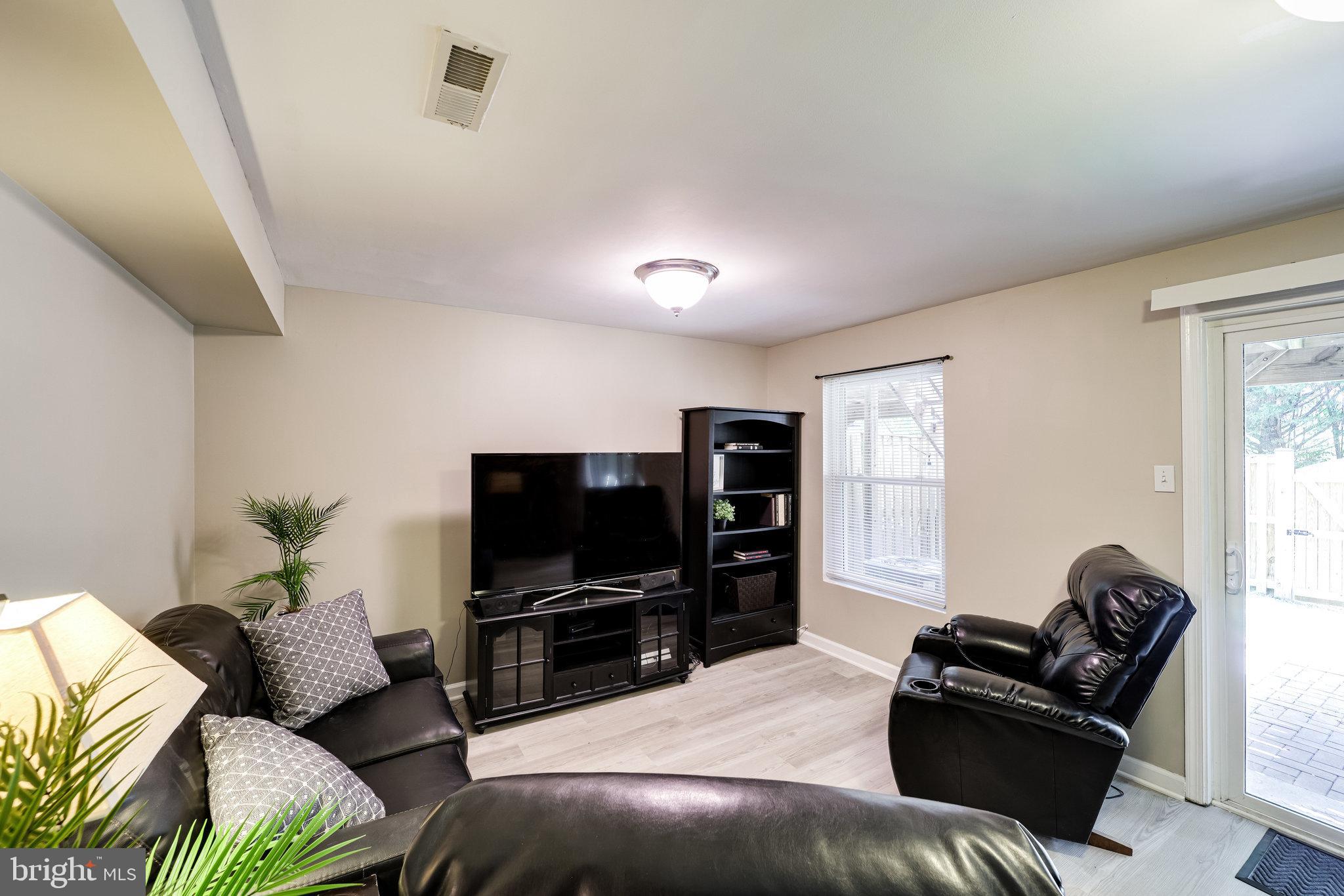 MANCHESTER LAKES - Residential