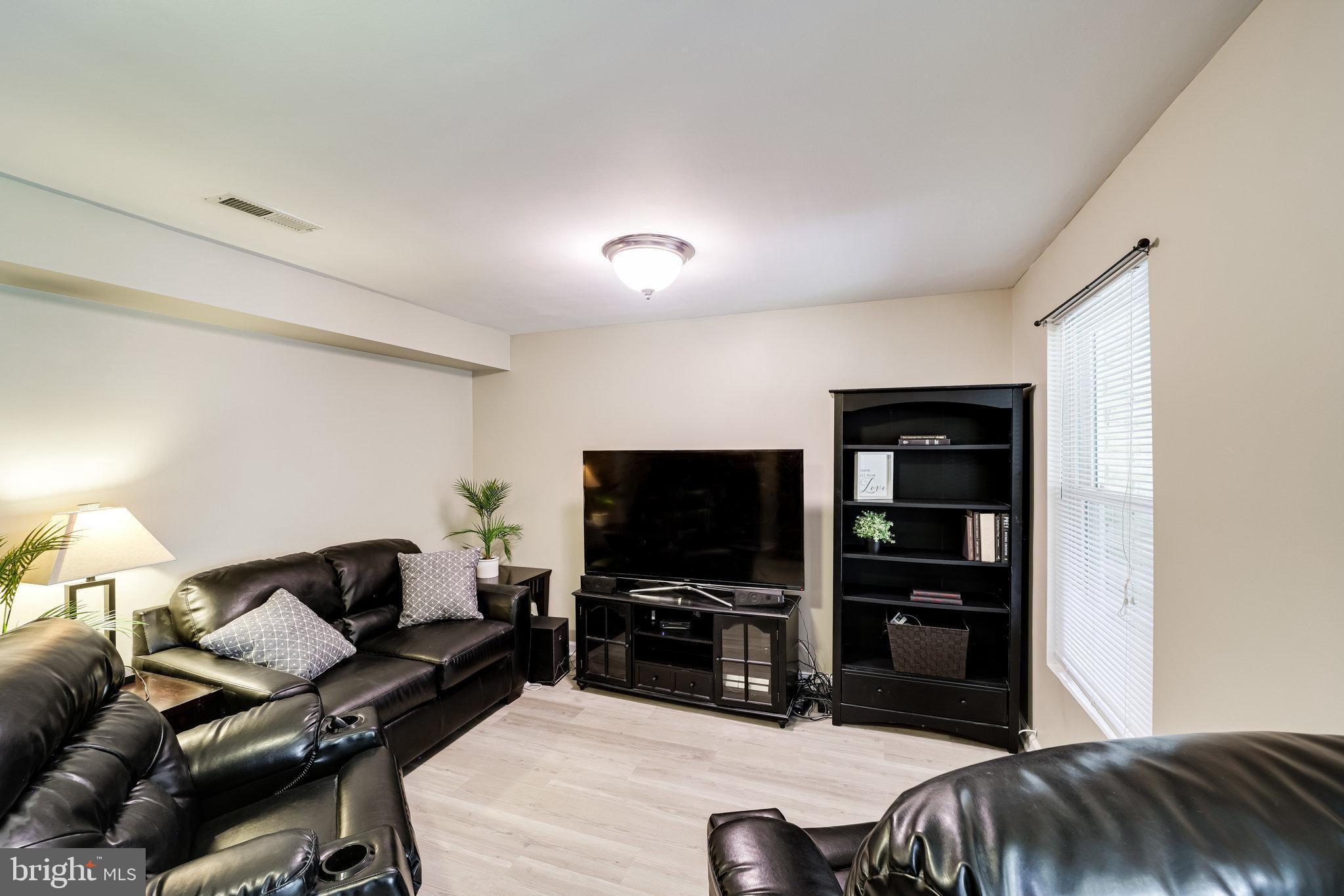 MANCHESTER LAKES - Residential