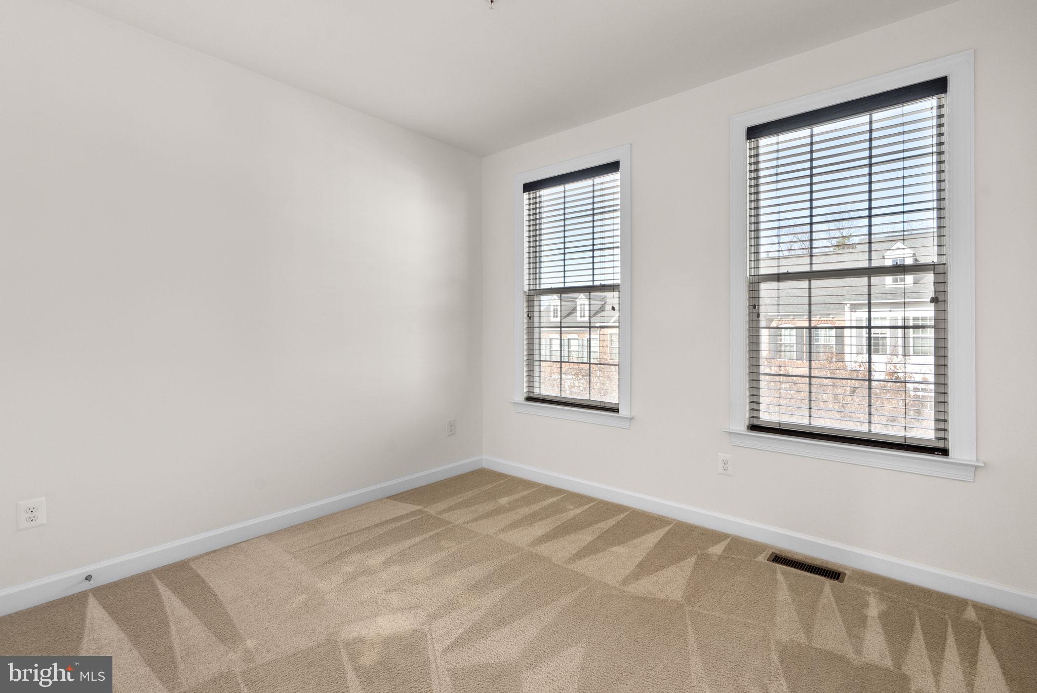 QUINCE ORCHARD PARK - Residential