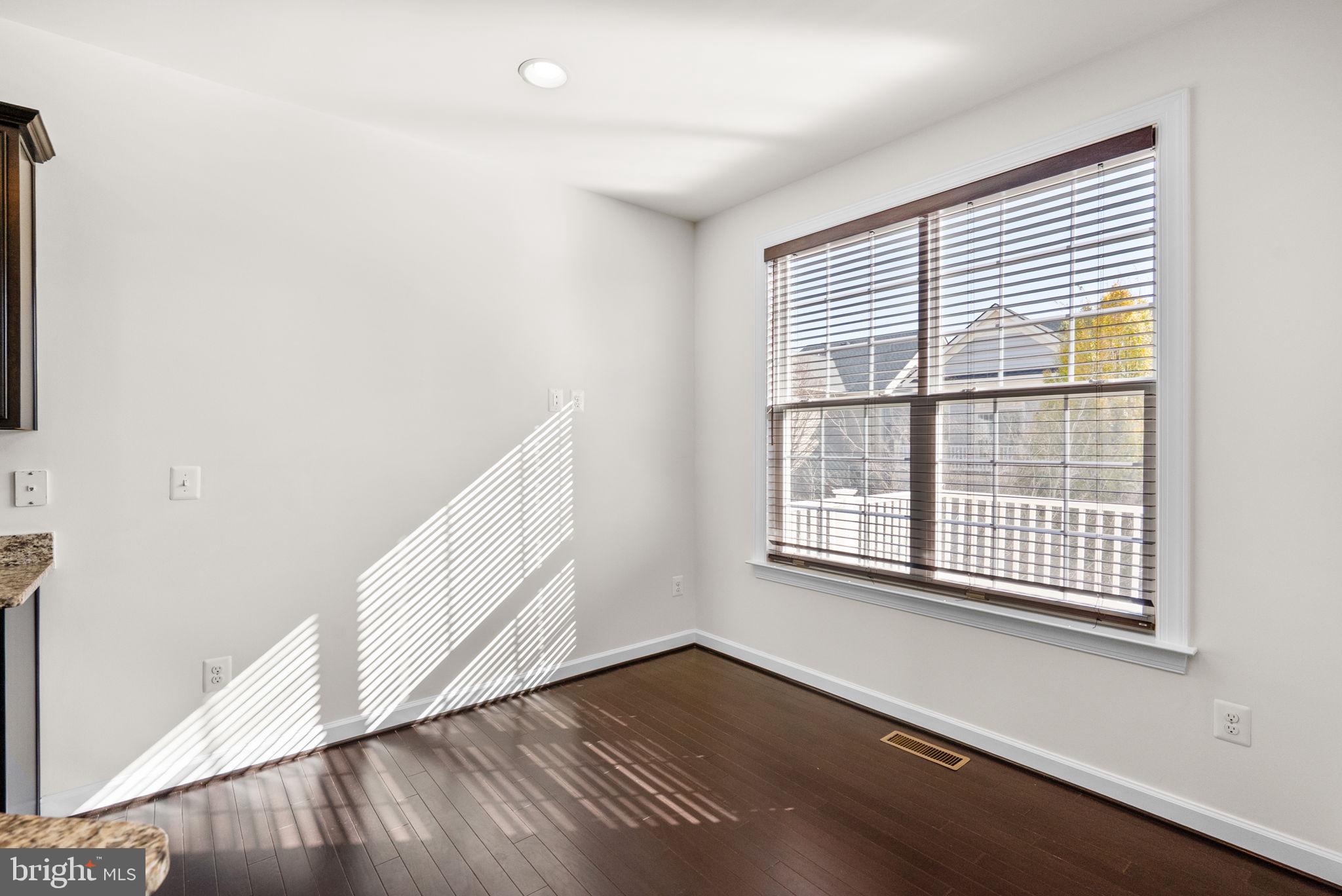 QUINCE ORCHARD PARK - Residential