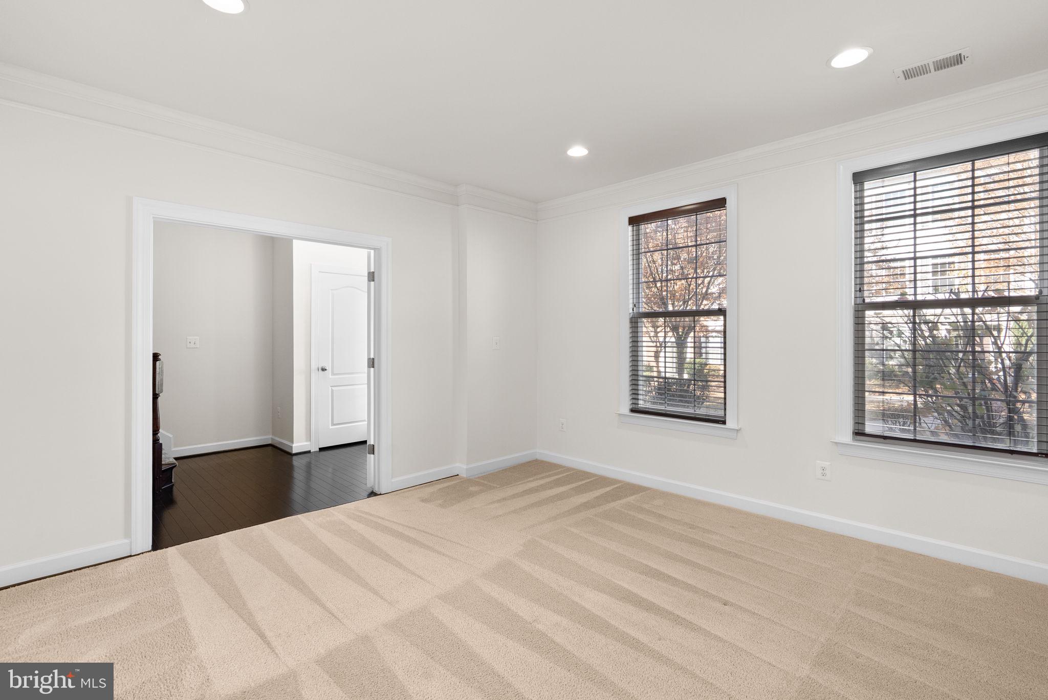 QUINCE ORCHARD PARK - Residential