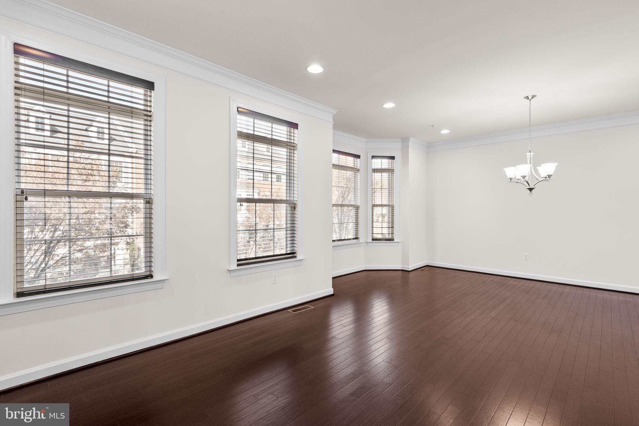 QUINCE ORCHARD PARK - Residential