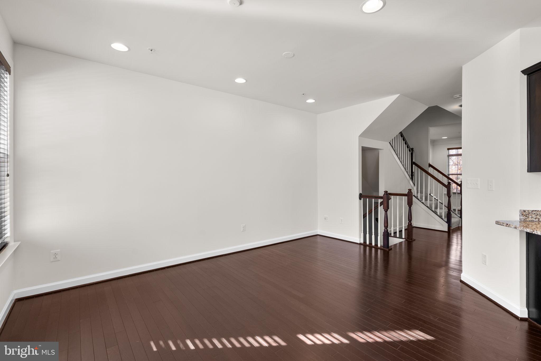 QUINCE ORCHARD PARK - Residential