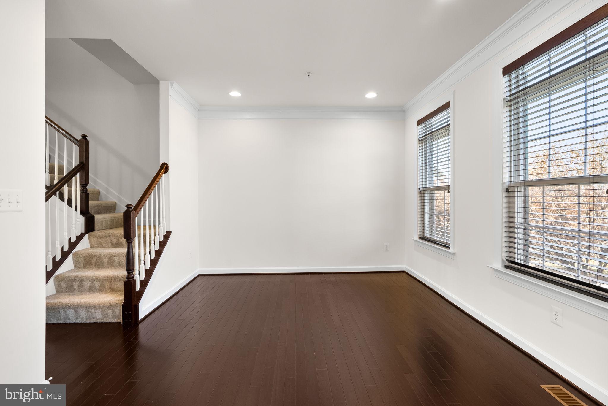 176 AUTUMN VIEW DRIVE