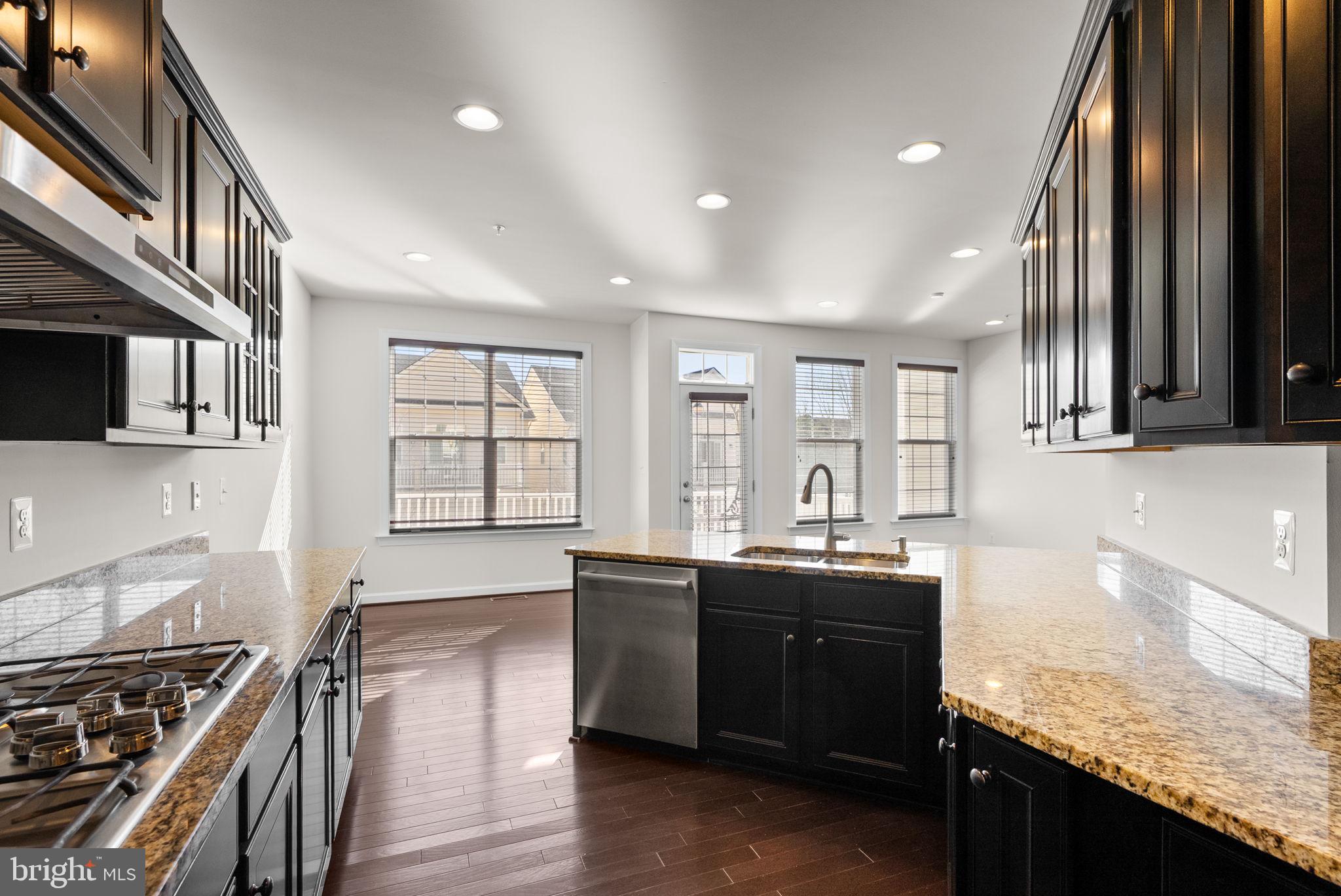 QUINCE ORCHARD PARK - Residential