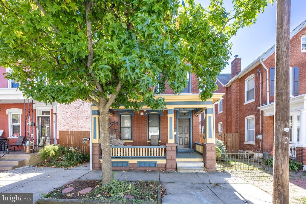 Photo of 12 E 5th St, POTTSTOWN, PA 19464 (MLS # PAMC2159008)