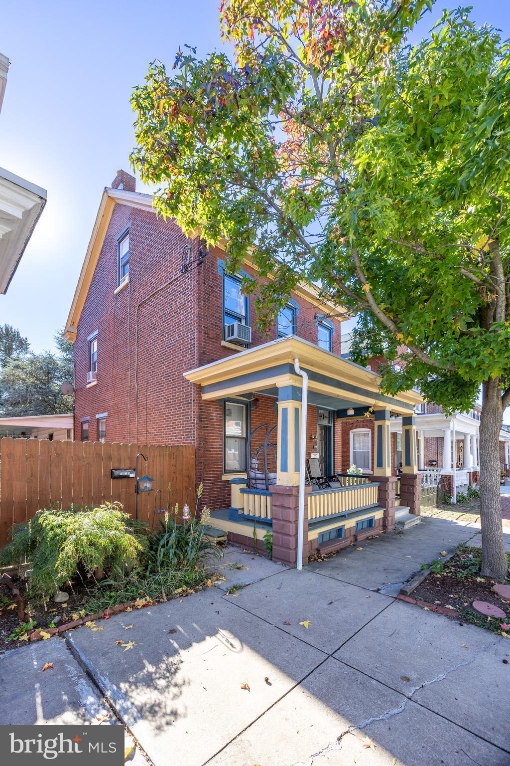 12 E 5TH ST