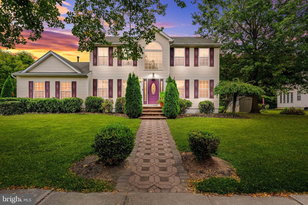 Photo of 617 6th Street E, FLORENCE, NJ 08518 (MLS # NJBL2098800)