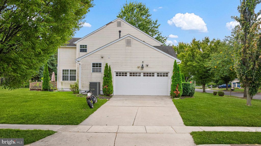 Photo of 617 6th Street E, FLORENCE, NJ 08518 (MLS # NJBL2098800)