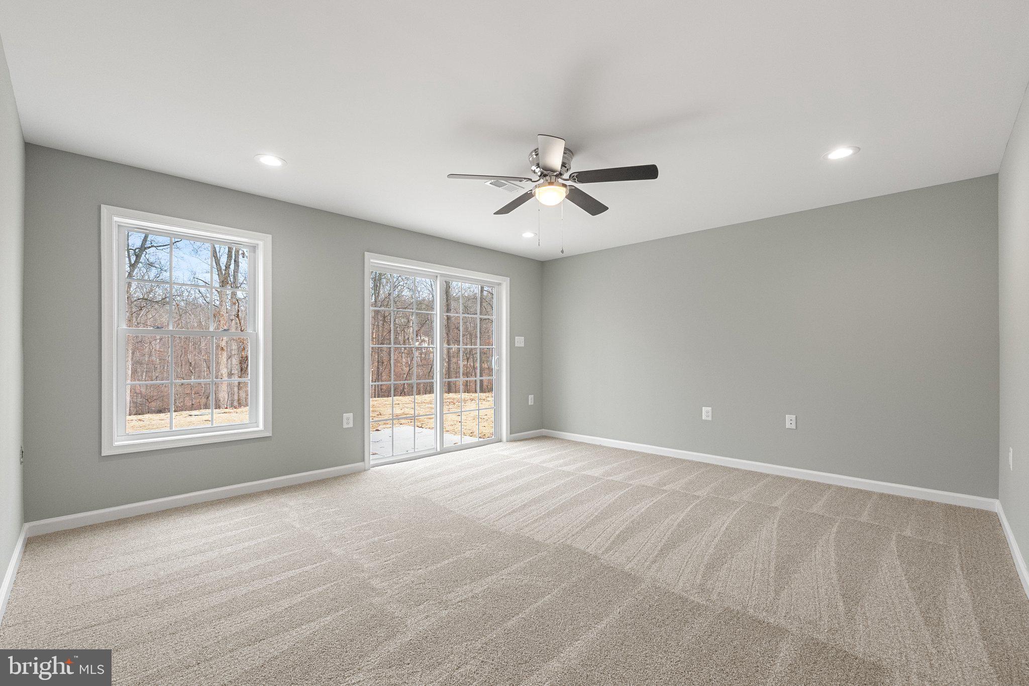 RIVER VIEW PARK - Residential