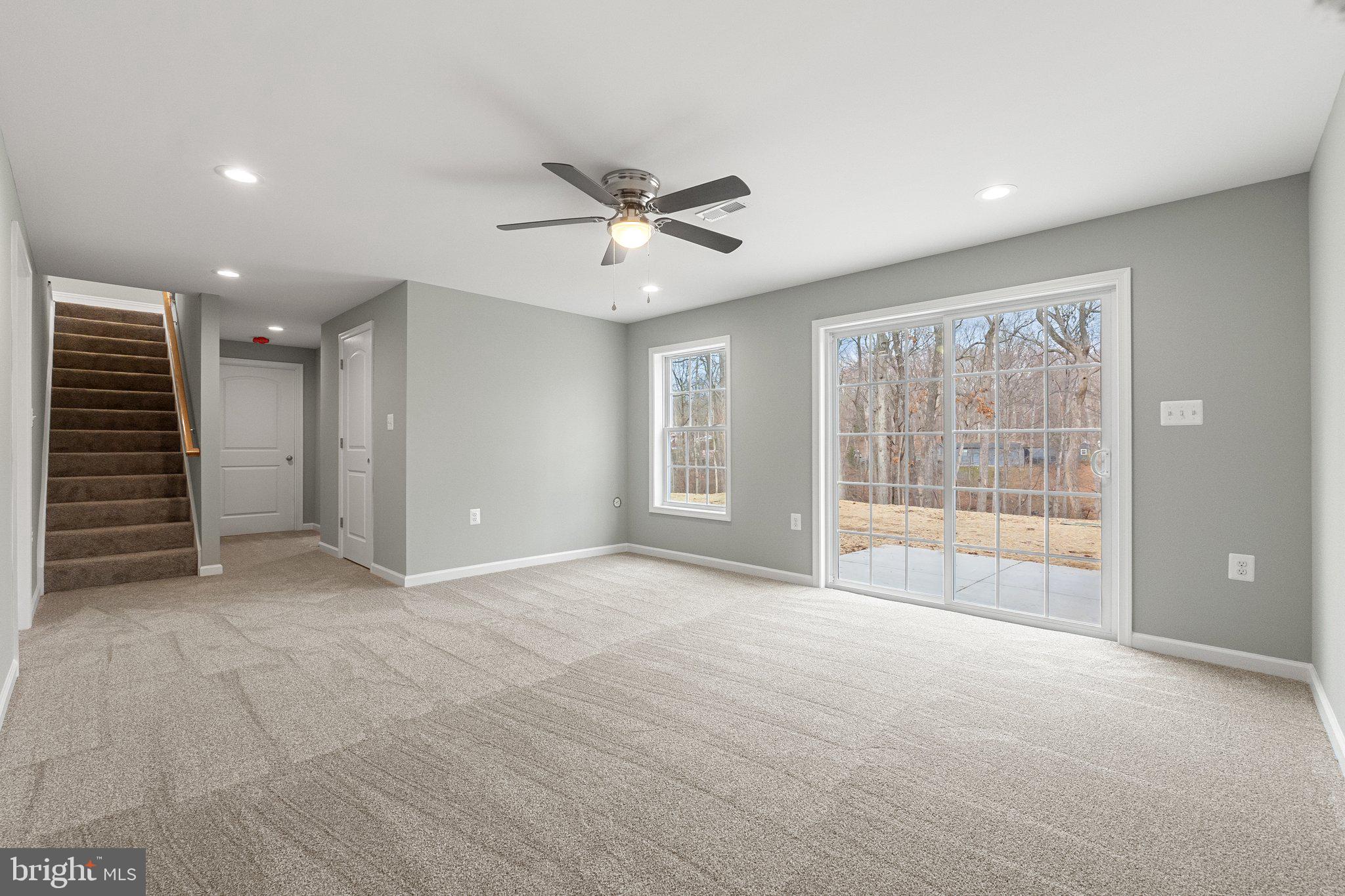 RIVER VIEW PARK - Residential