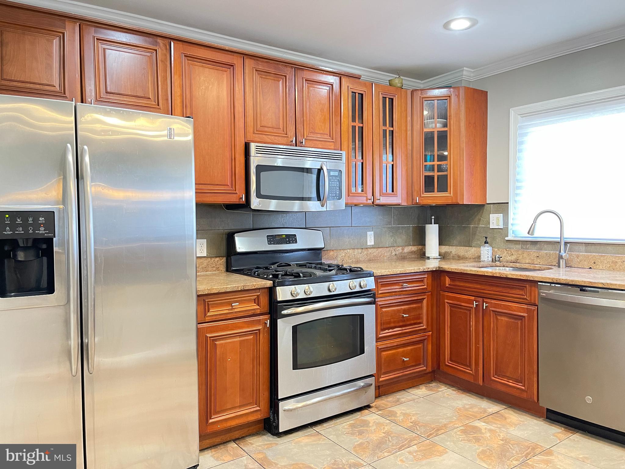 WINDSOR  MILL - Residential