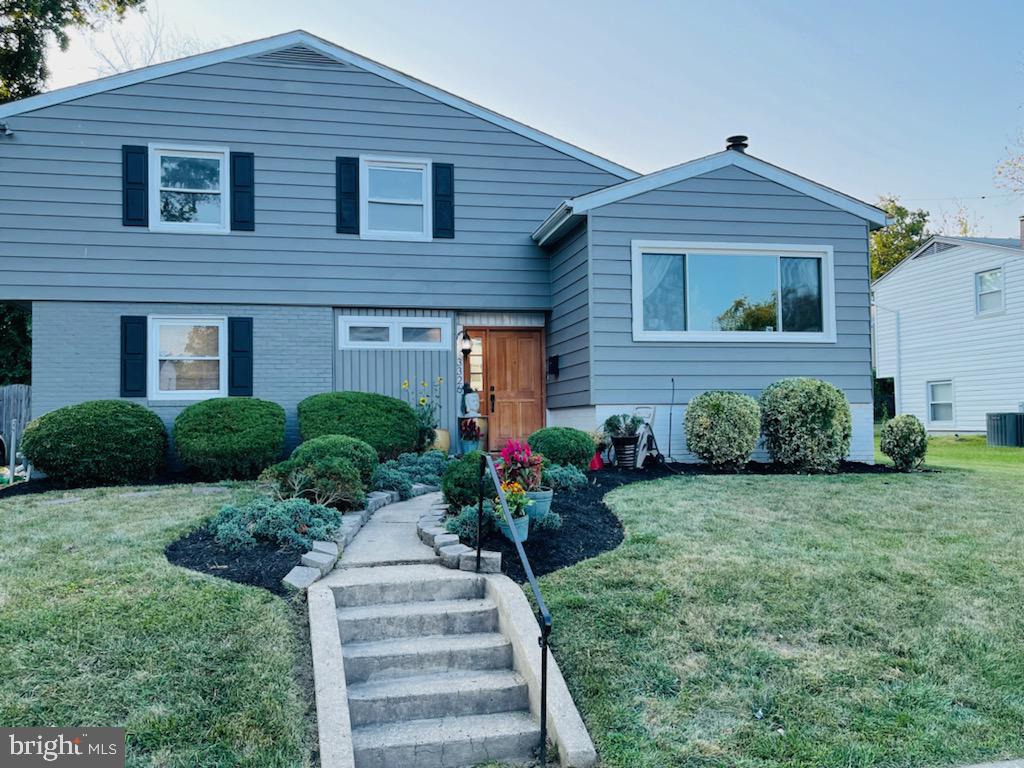 WINDSOR  MILL - Residential