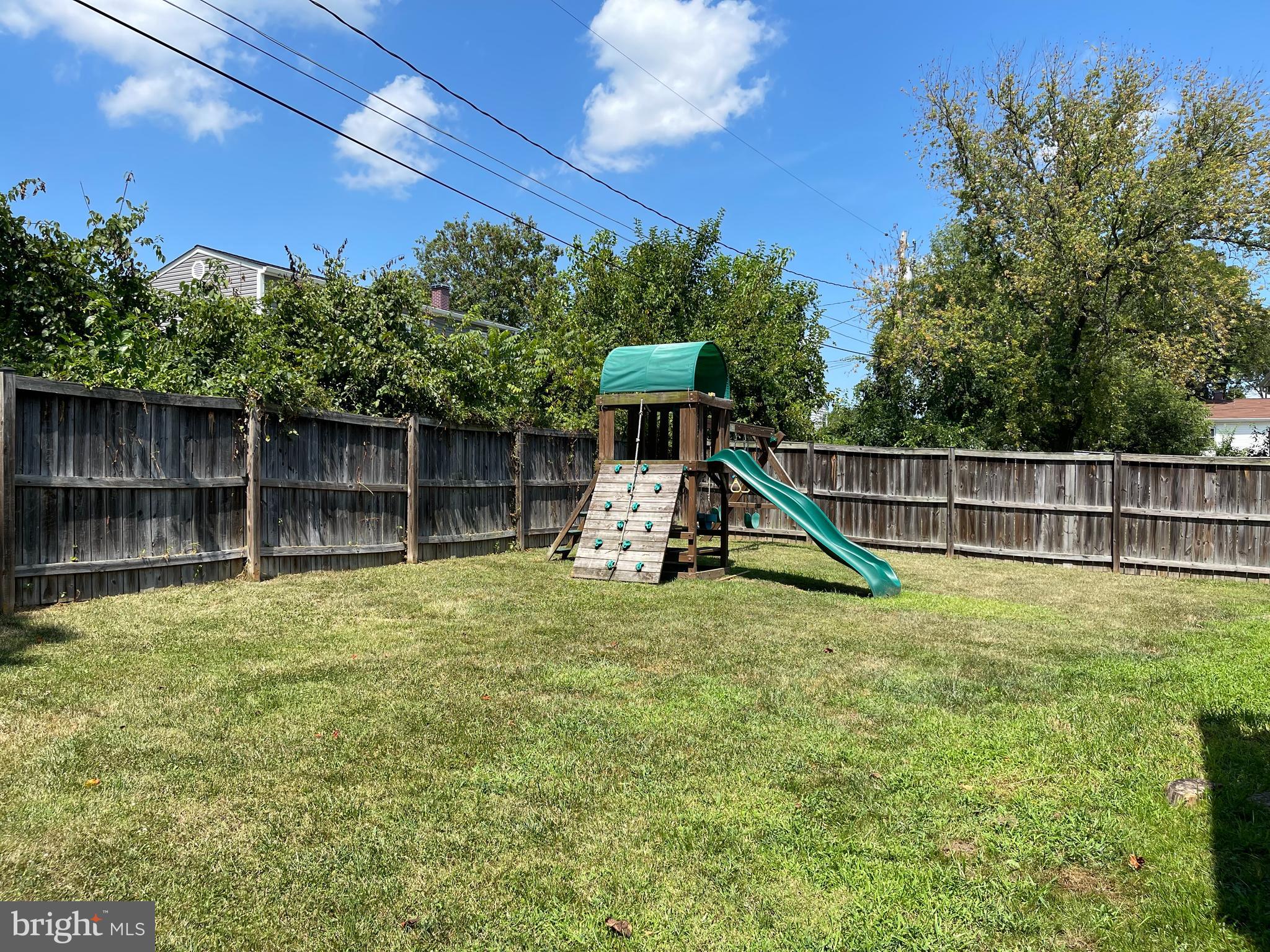 WINDSOR  MILL - Residential