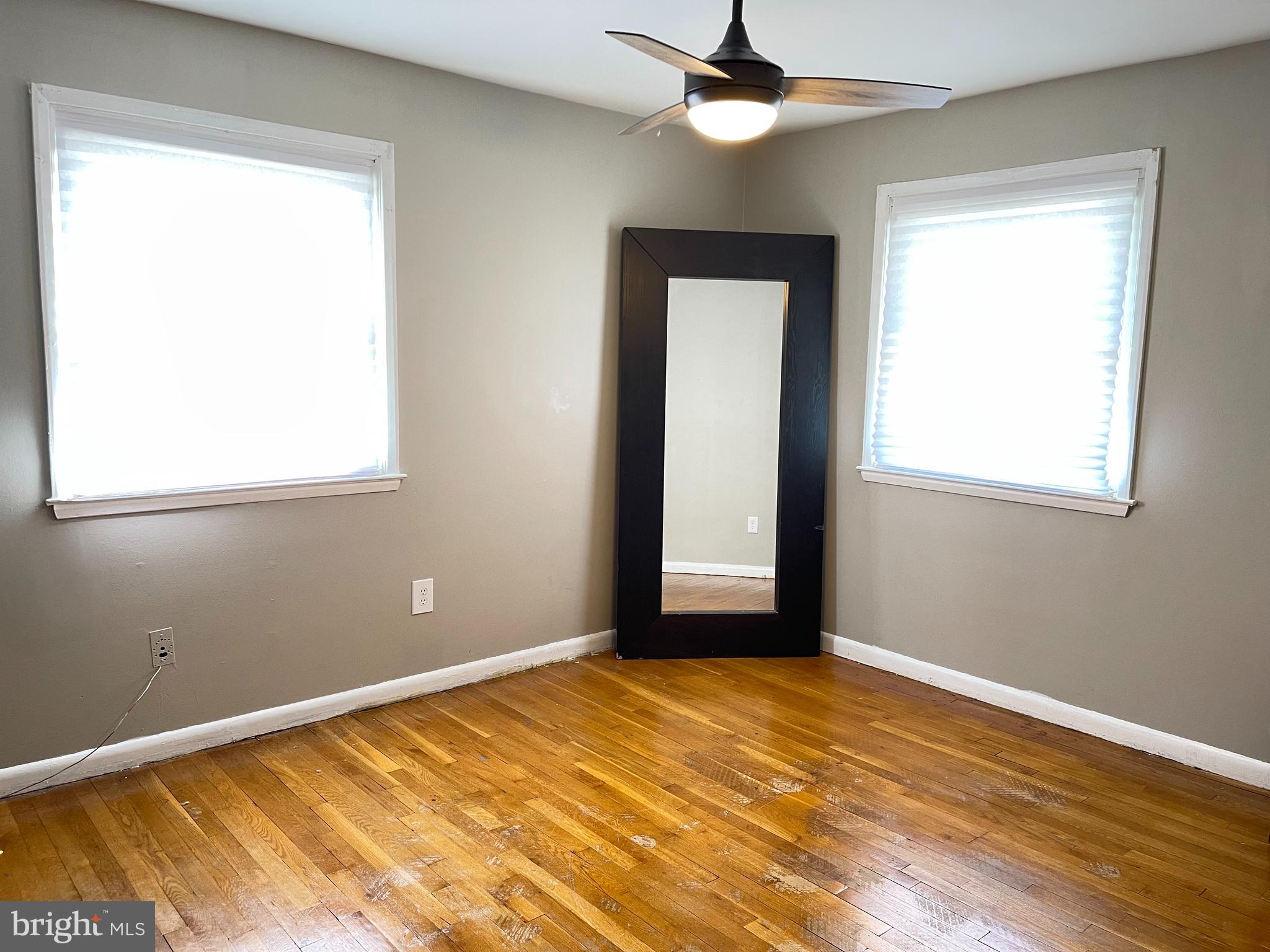 WINDSOR  MILL - Residential