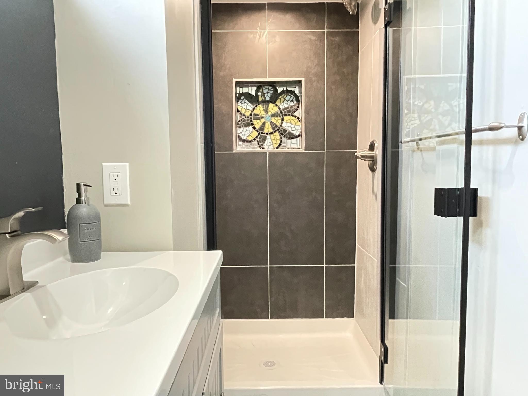 WINDSOR  MILL - Residential