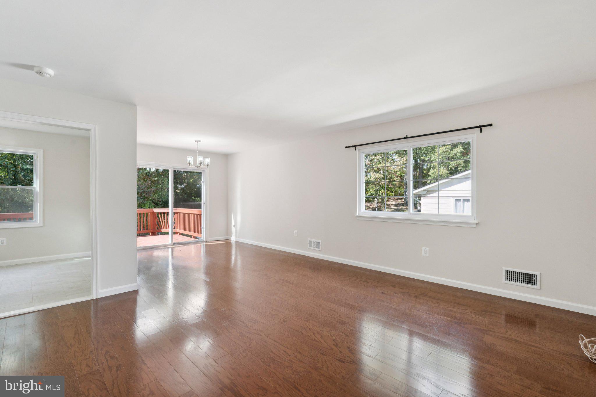 LAKE RIDGE - Residential