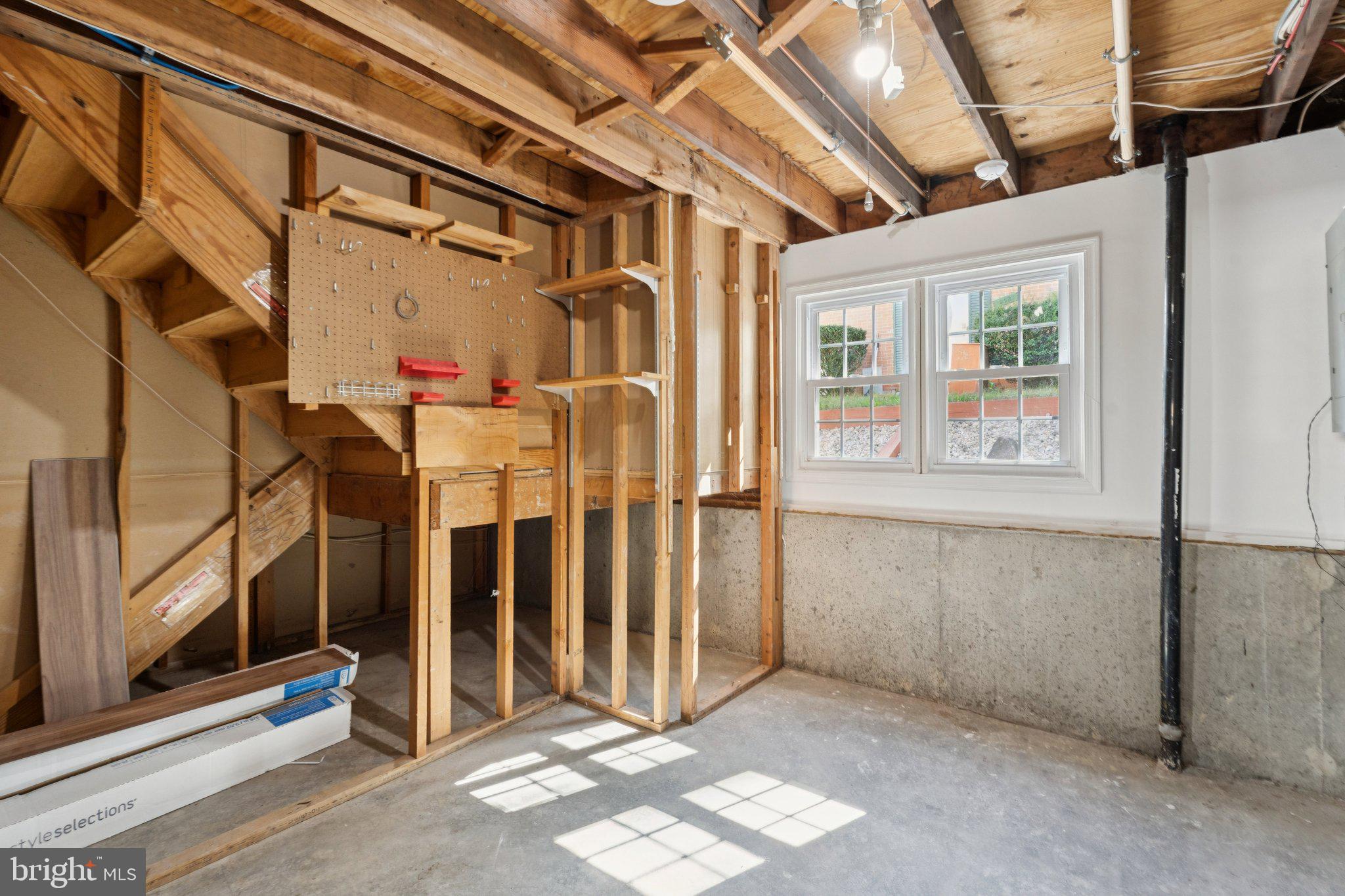 LAKE RIDGE - Residential