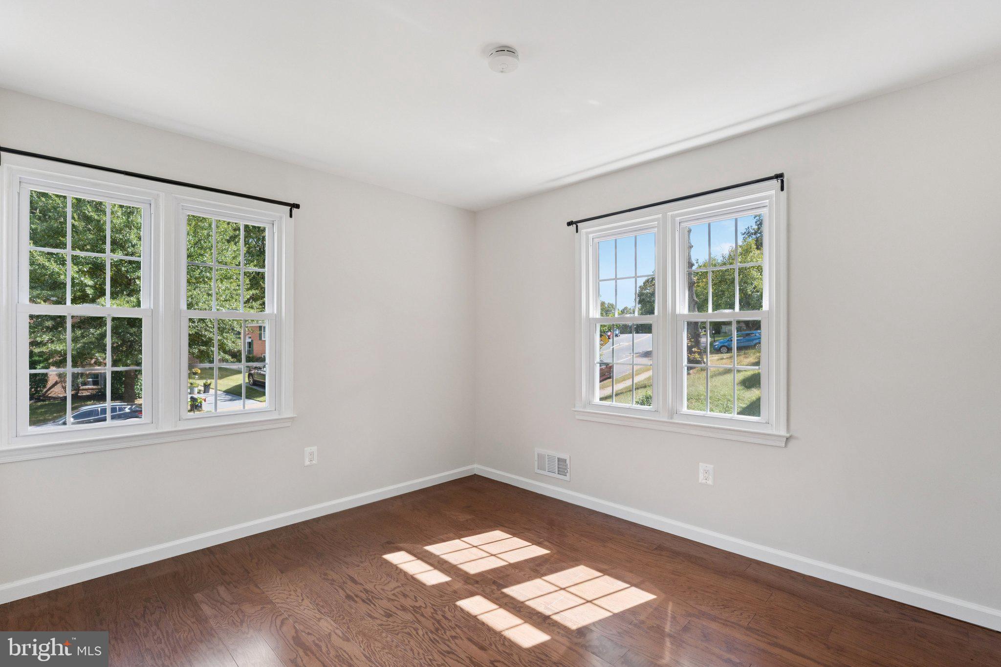 LAKE RIDGE - Residential