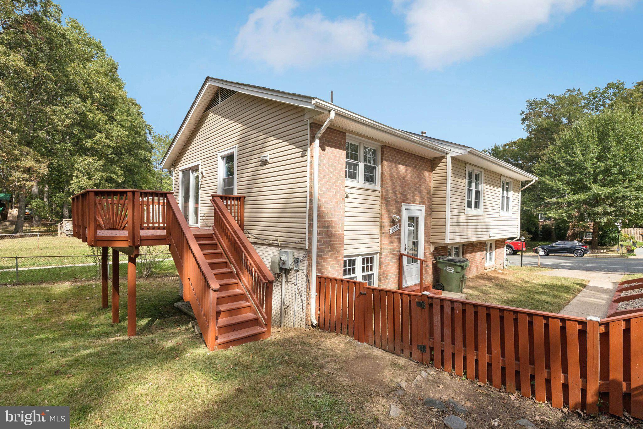 LAKE RIDGE - Residential