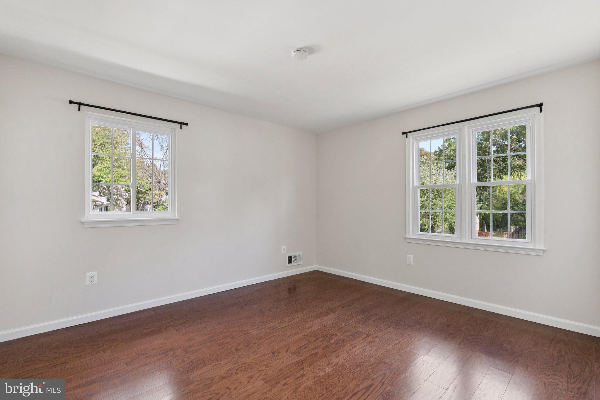 LAKE RIDGE - Residential