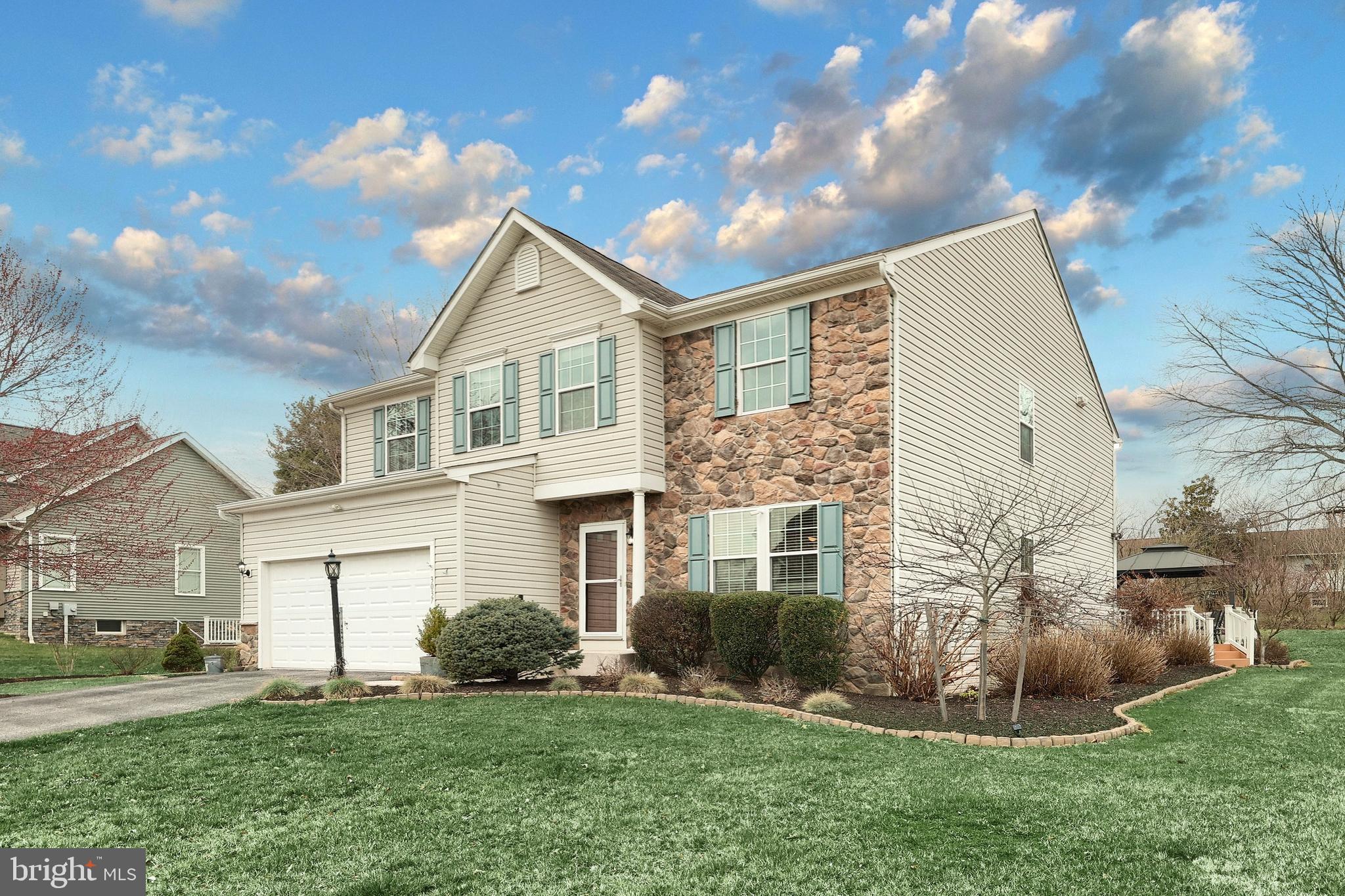 SHERWOOD FOREST II - Residential