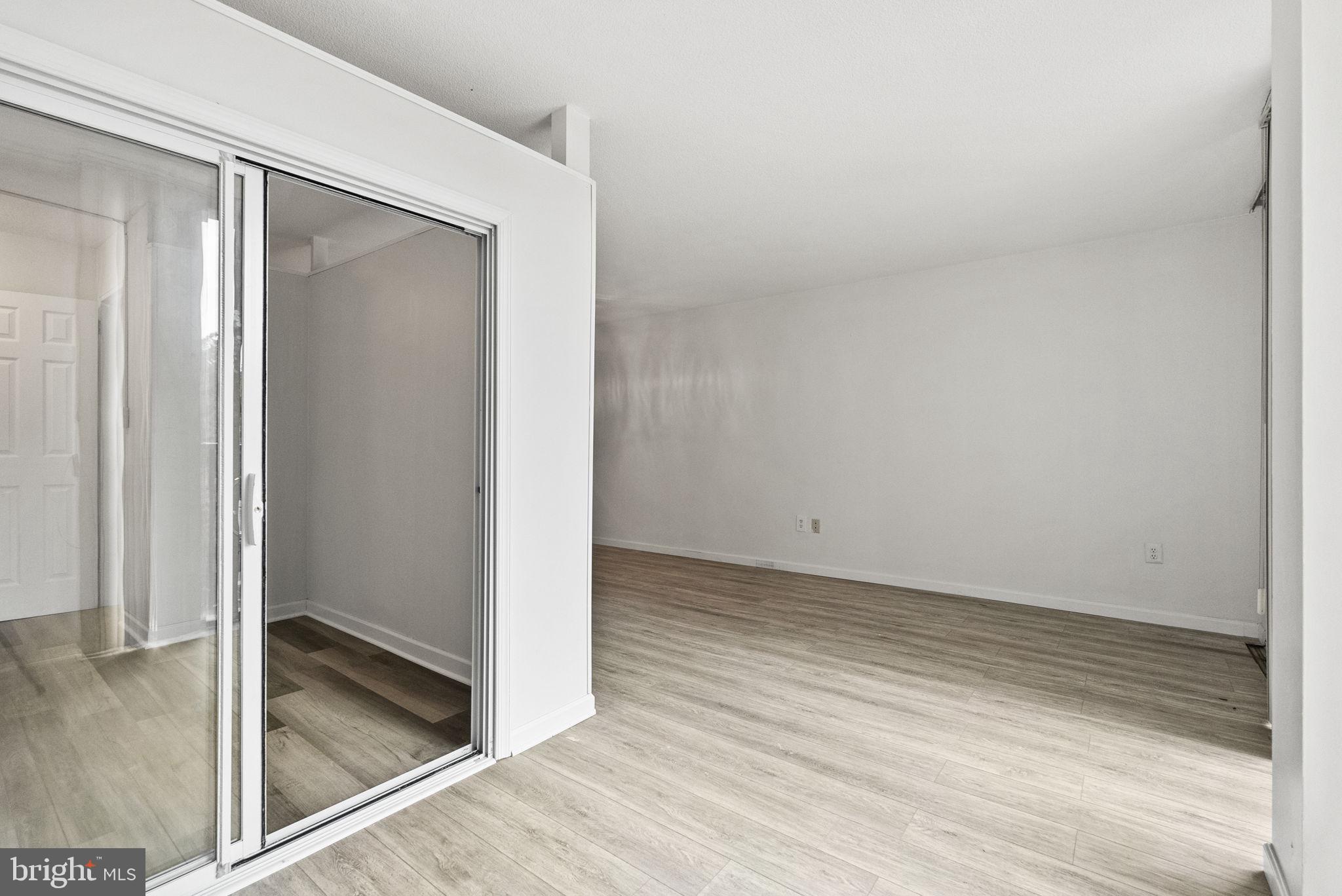 THE CARLTON - Residential