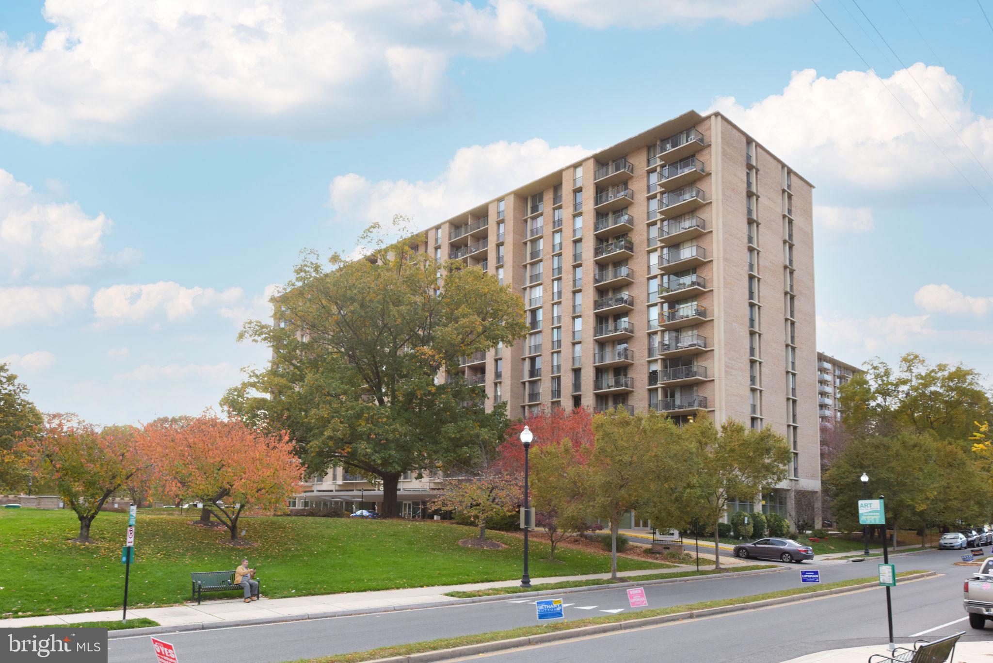 THE CARLTON - Residential