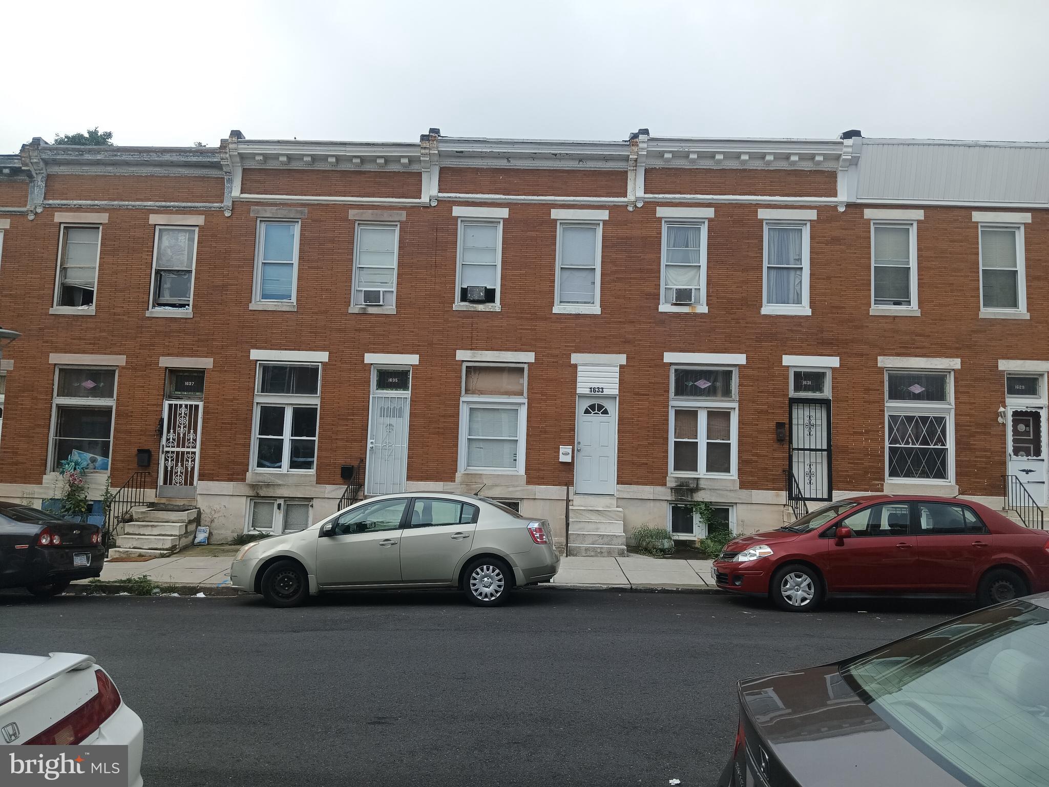 ONLINE AUCTION: Bidding begins 7/28/2025 @ 10:00 AM. Bidding ends 7/30/2025 @ 7:10 PM. List Price is Suggested Opening Bid. Deposit: $5,000.
Two story townhome in the Darley Park neighborhood.
Blocks from Clifton Park, and also near Johns Hopkins University and Herring Run Park.
Closest traffic arteries are Harford Rd and E North Ave.
Property is believed to be occupied.