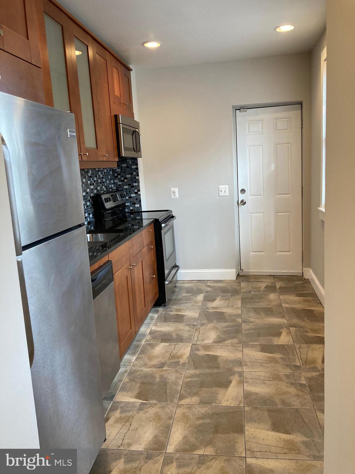 WASHINGTON VILLAGE - Residential Lease