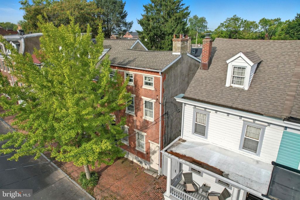 Photo of 132 E 3rd Street, NEW CASTLE, DE 19720 (MLS # DENC2090356)