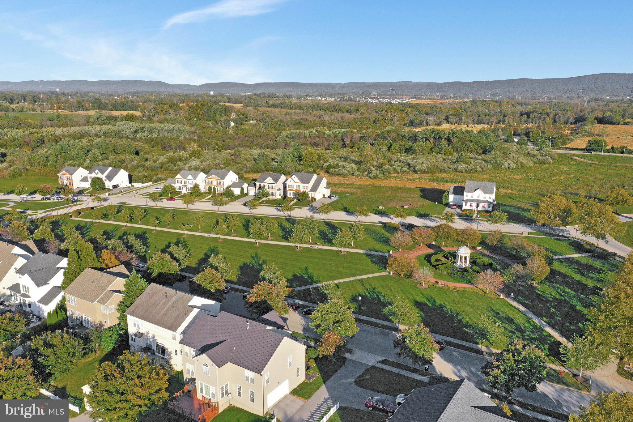 HUNTFIELD - Residential