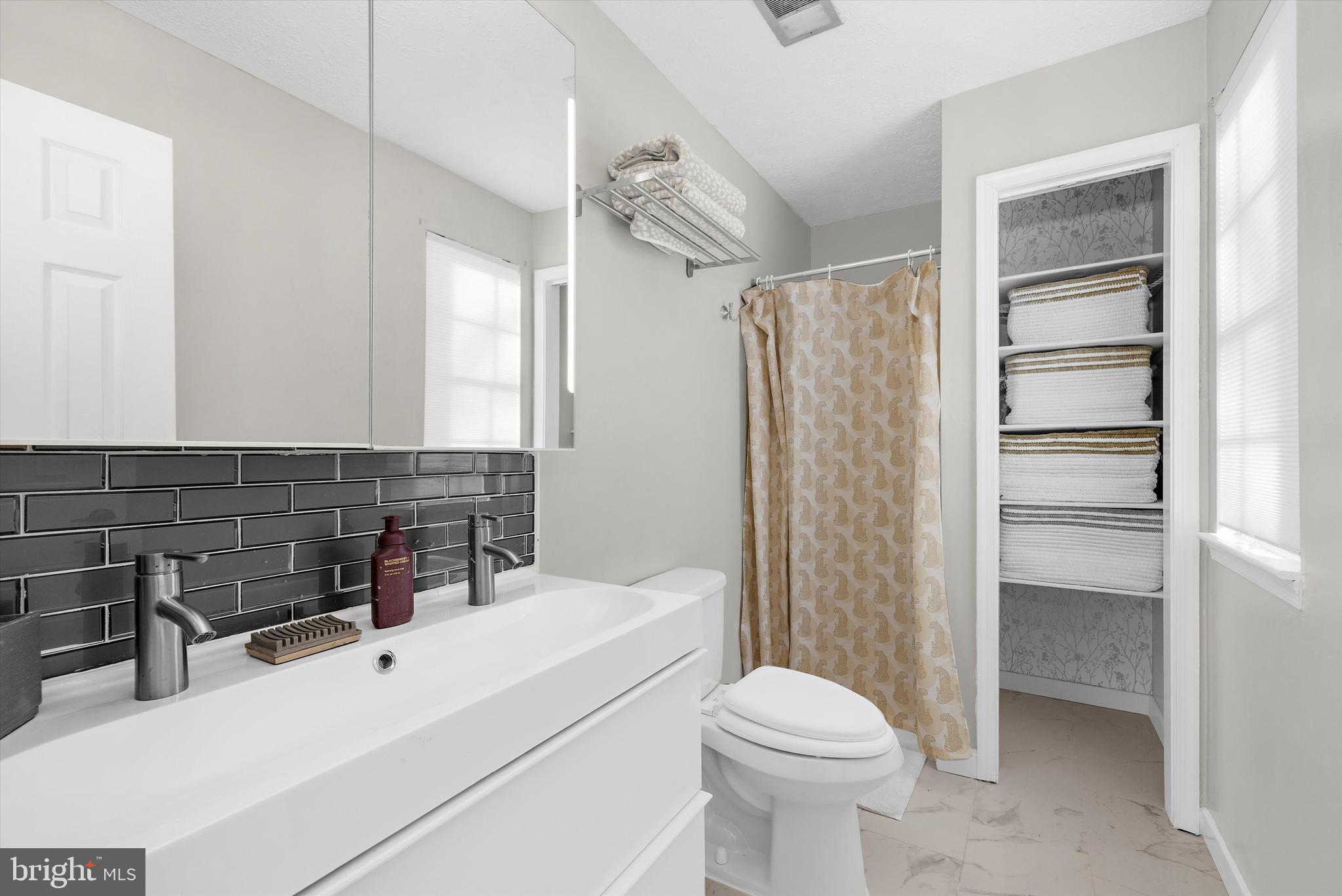 RIDGEFIELD - Residential