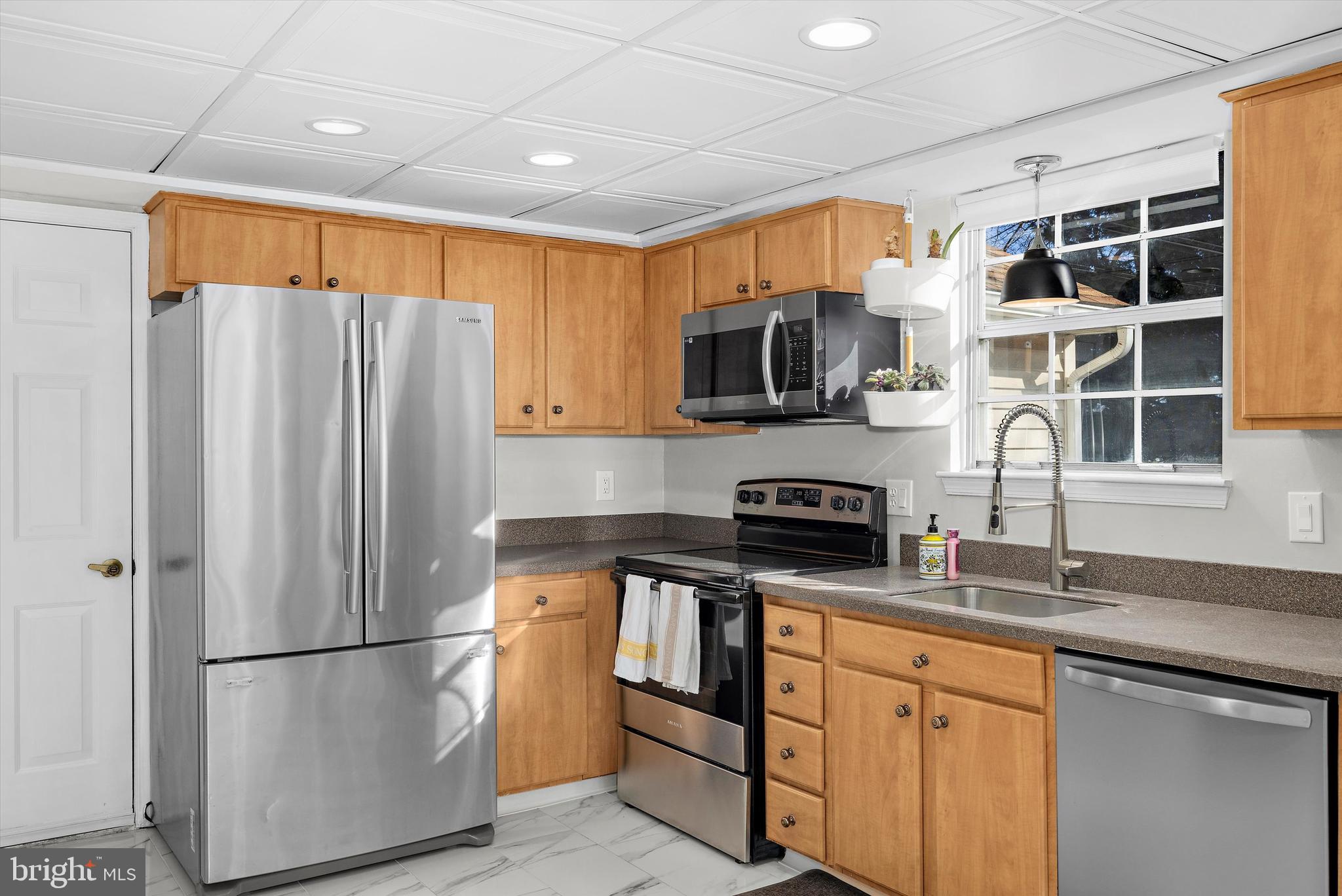 RIDGEFIELD - Residential