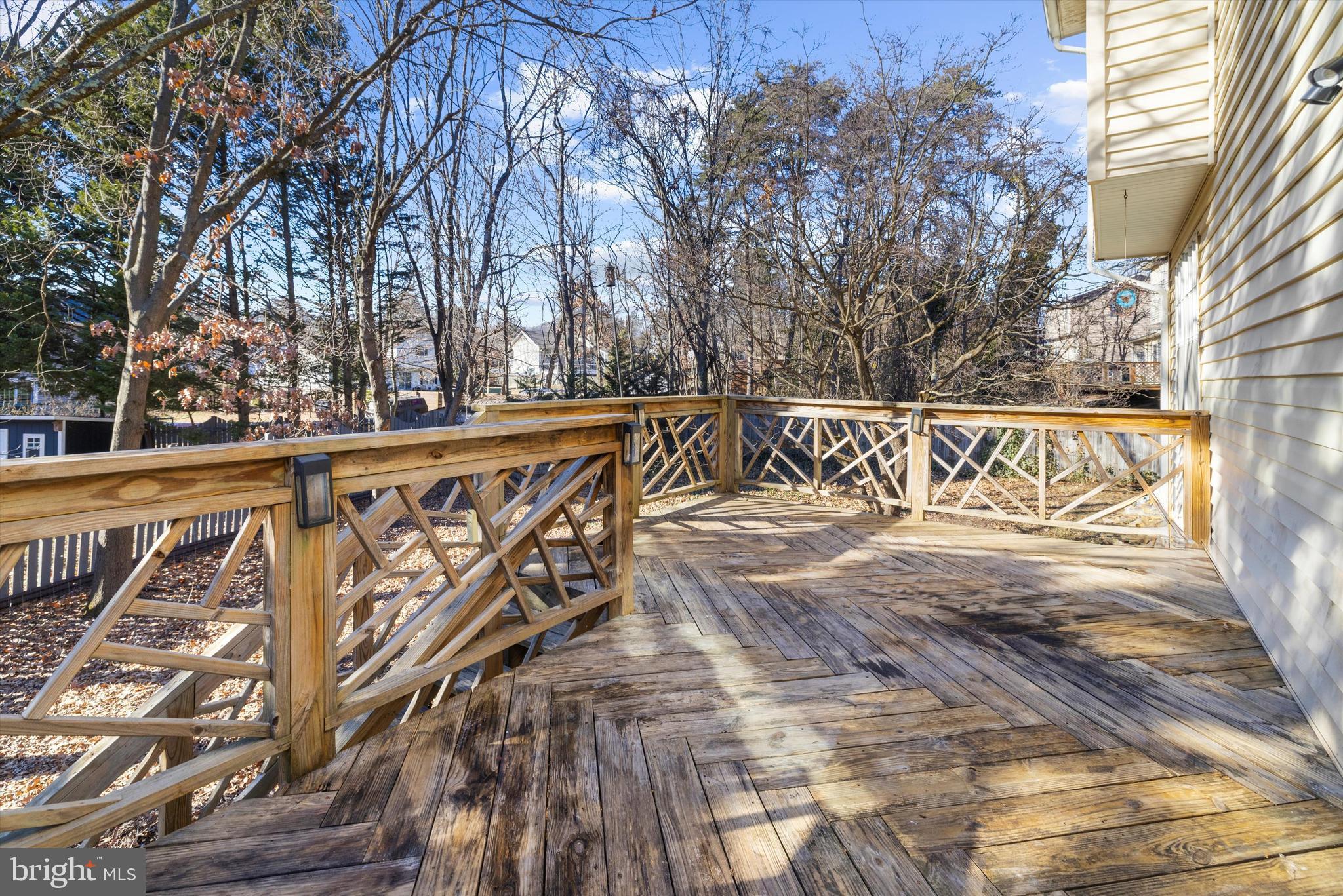 RIDGEFIELD - Residential